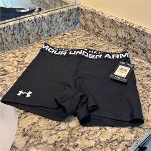 Under Armour compression shorts Women’s M